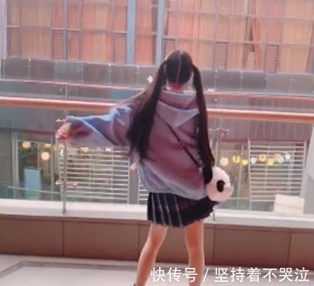 馮提莫|蔡蘿莉的漫畫腿也太好看了吧?網友:這腿我能玩一年!