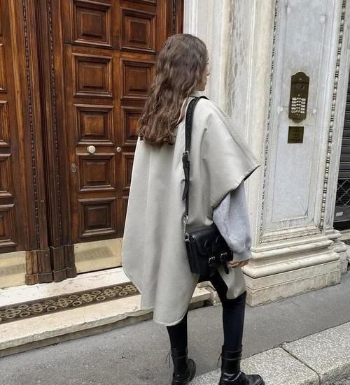 这4款风衣也太帅了，设计个性还百搭，快把旧款风衣扔了吧