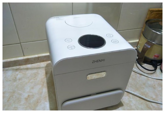 母子二人的午餐,妈妈吃的低脂,宝宝营养,晒到朋友圈,获赞无数