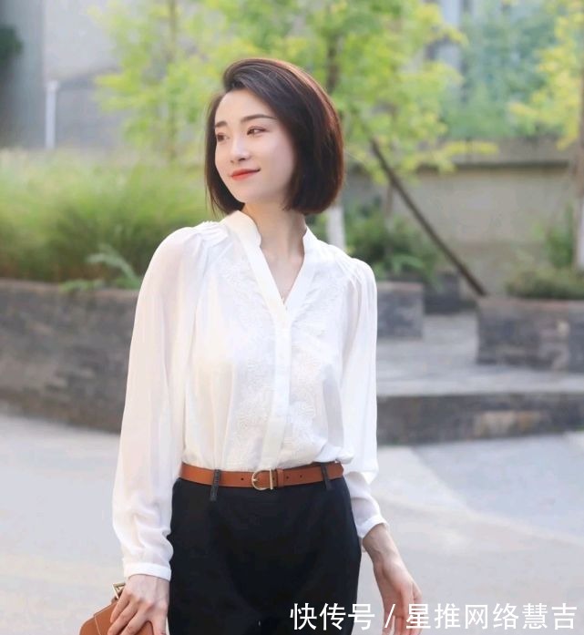 视觉效果|想要穿出高级感,就要学会给穿搭做减法,简约的穿搭就很有魅力