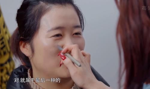 画法|孔雪儿的“卧蚕画法”火了,轻轻在素人眼上一画,眼睛瞬间变大一圈