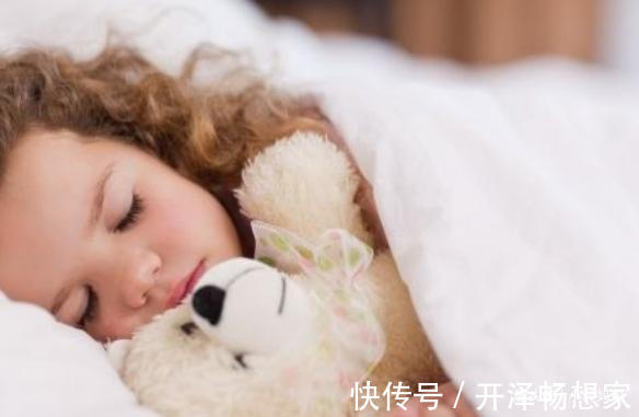 生长激素|孩子在这个时间睡觉,会比一般的孩子更聪明,家长要早点了解