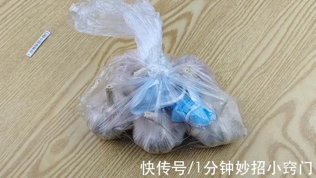 今天才知道，保存大蒜方法简单，不干瘪不发芽，真管用
