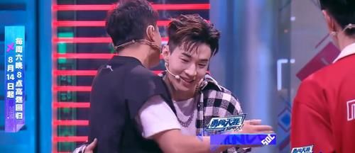 杨凯|《街舞4》韩庚刘宪华上演“回忆杀”，可最激动的却是张艺兴