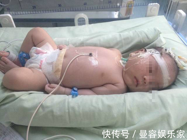 弟弟|宝妈上厕所让大宝照顾弟弟,回来时看到床上的情景,宝妈惊慌失措