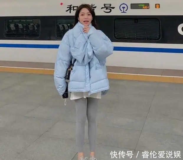 外套|最近悄悄火了一种外套,叫“面包羽绒服”,跟潮人这样穿,真好看