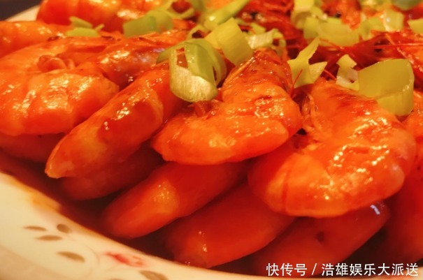 饱满|细嫩洁白的虾肉,饱满而鲜美,实在妙不可言,孩子大赞余味绕梁
