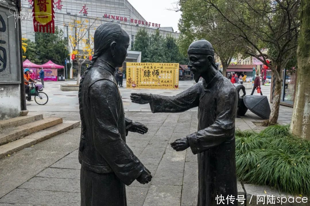 绮园|在绮园商业街旁边,有个院子专门用来酿酱油,还是海盐的老字号