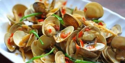 花蛤怎样炒最好？要不要过水？