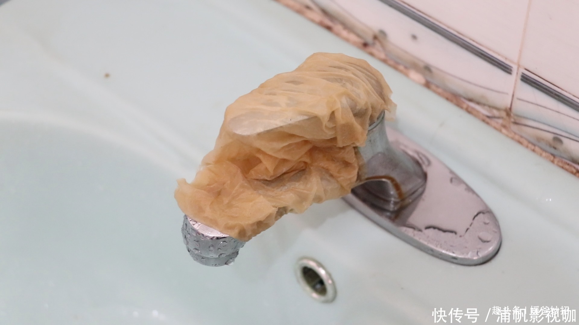 脚臭|你家里有5元一瓶的白醋吗它的作用可真不少，看看