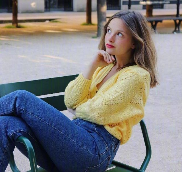 针织|法国女人都爱的“针织衫”，究竟有哪些迷人之处专业穿搭教你穿