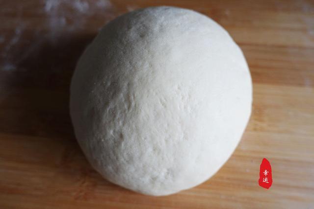 又白又松软的包子，馅料鲜嫩适口，配上小米南瓜粥，吃得美美哒