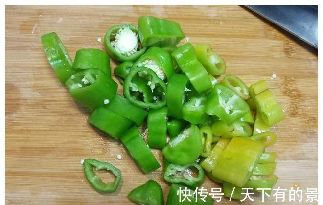 辣味|辣椒大量上市，试试这种做法，香而不腻，作为下酒菜再合适不过了