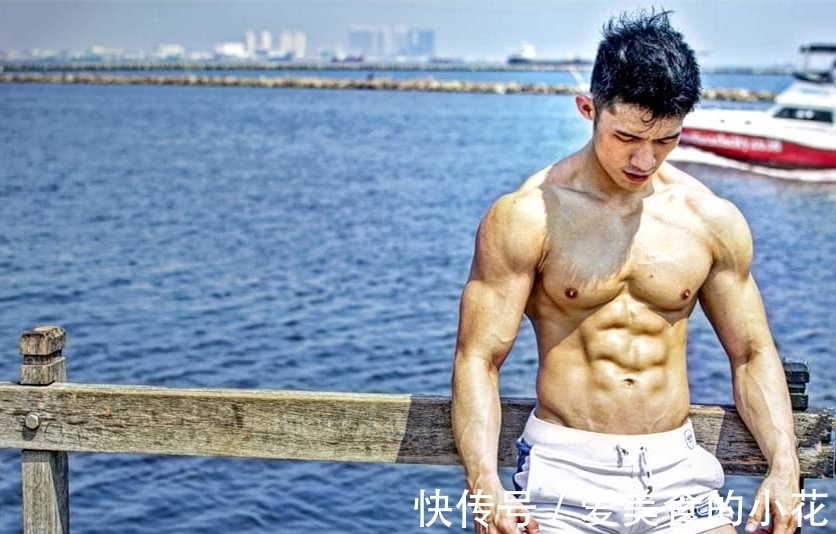 健身房|性感男神：肌肉型男强势来袭，精心雕琢的人鱼线尤其迷人！