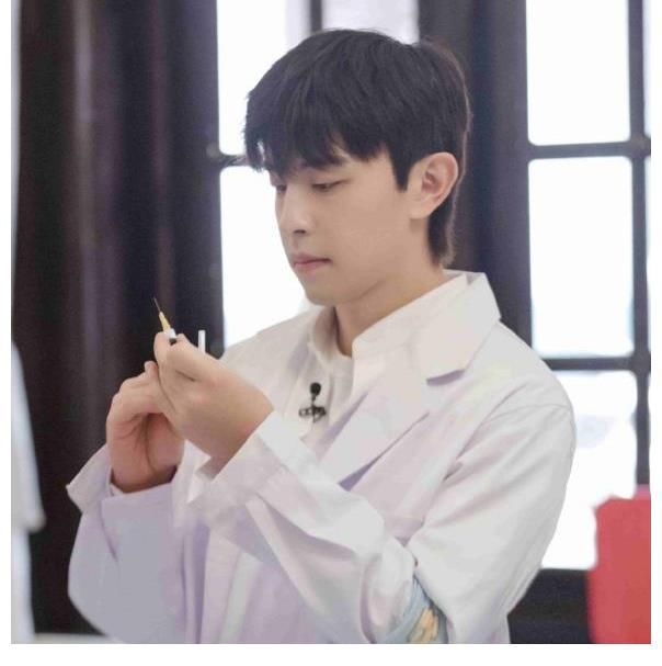 承受能力|《密逃》絕密醫(yī)院遲遲未播，網(wǎng)友在線卑微，懇求不要刪減