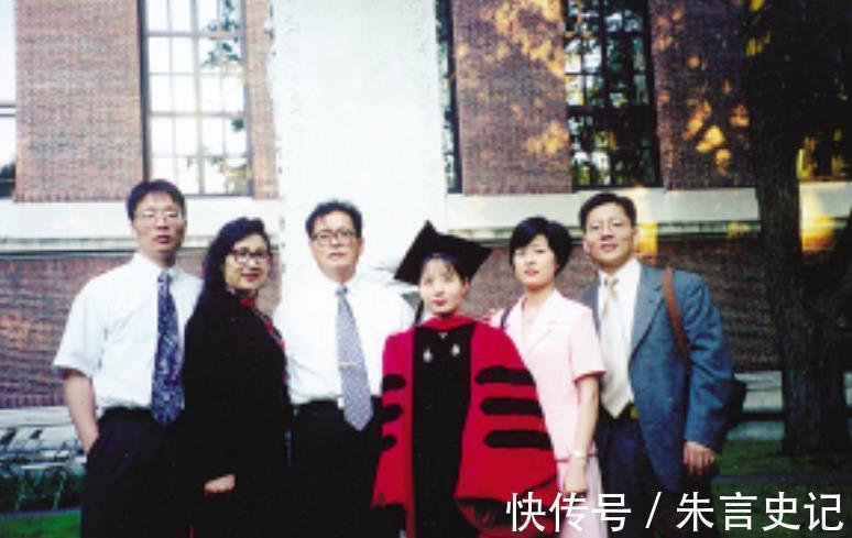 麻省理工@女神童蔡天西,被18所名校争抢,21岁成博士,30岁成哈佛终身教授