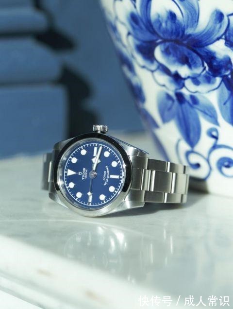 海军蓝 那抹迷人的帝舵蓝!