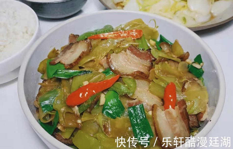 天冷后，湖南人经常吃这菜，简单易学，荤素搭配，天天吃都不腻