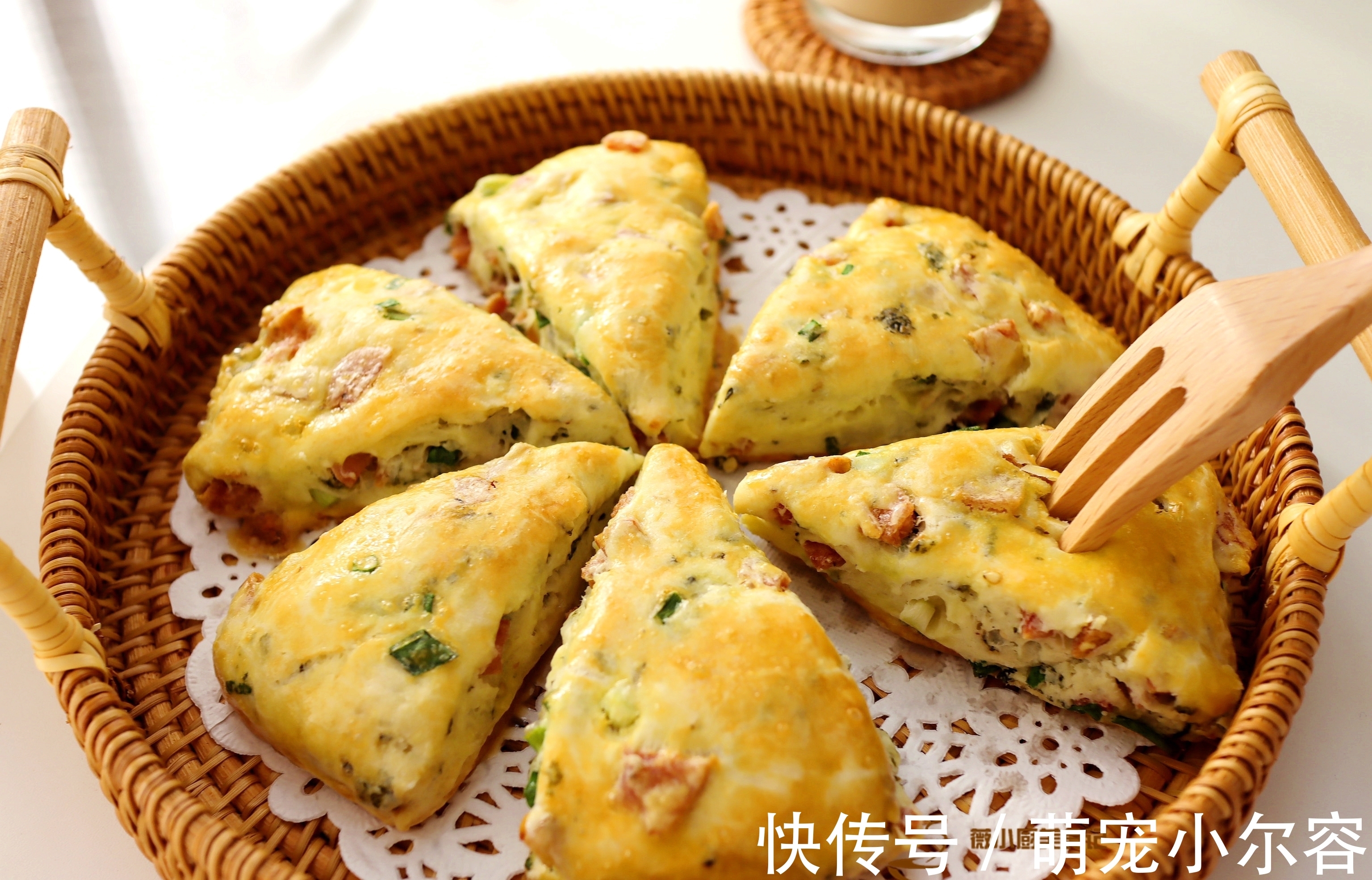 立秋后,早餐爱上这个饼,不揉面不发面,无油无糖,松软又可口