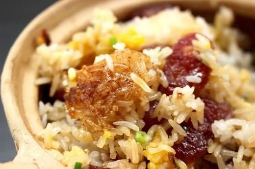  锅巴|电饭锅一焖就搞定的煲仔饭，有肉有菜还有焦脆锅巴！