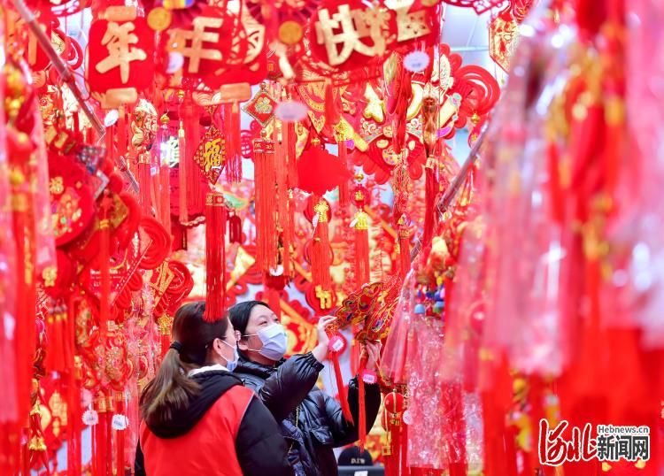 通讯员|河北石家庄：备年货 迎新春