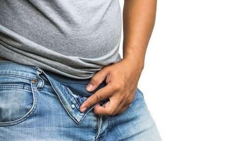 男人到了中年,这5个检查不能“省”,越早检查越好