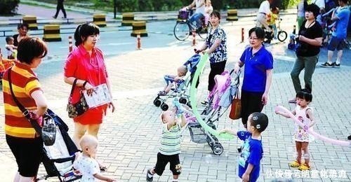 家庭|“窝里横,外面怂”的孩子,都有一个这样的家庭!