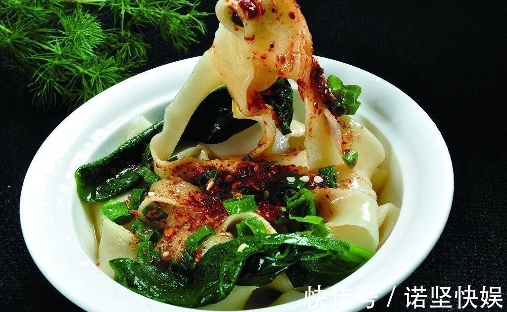 面条|油泼面怎么做做法和技巧都告诉你，爱吃面的看过来