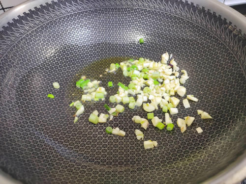 海参鲍鱼没兴趣，专爱吃这种鱼，没有一根刺，还能脆爽好吃，爱啦