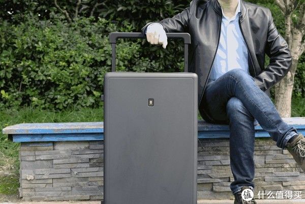 abs 超能装的出差好物，颜值、性能俱一流的地平线8号旅行箱