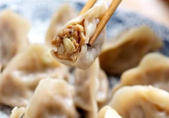 白菜|拌饺子馅用生油还是熟油?两者差别很大,用对了饺子鲜香又入味