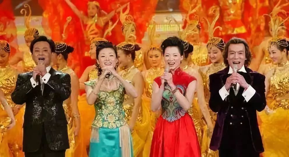 董卿錄《朗讀者》狀態(tài)絕佳!缺席春晚落榜十佳主持,歸來仍是一姐