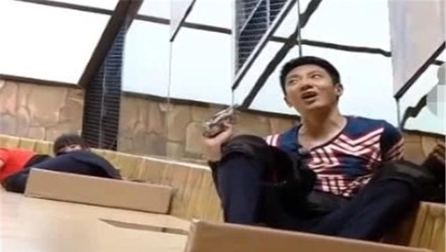 為什么明星在節(jié)目中不喝贊助飲料,撒貝寧吐槽:泡沫味的怎么喝