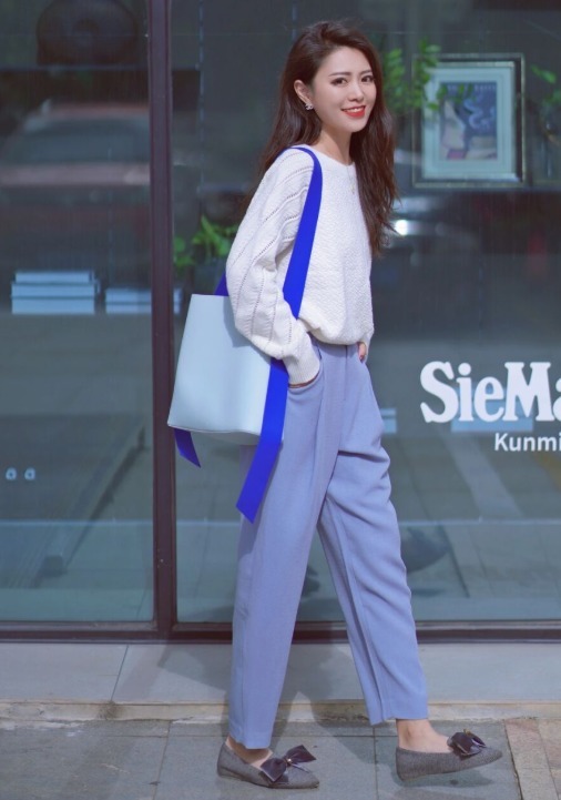 搭配 30+女人出门记得穿毛衣,学潮人这样搭,满足显瘦显高需求!