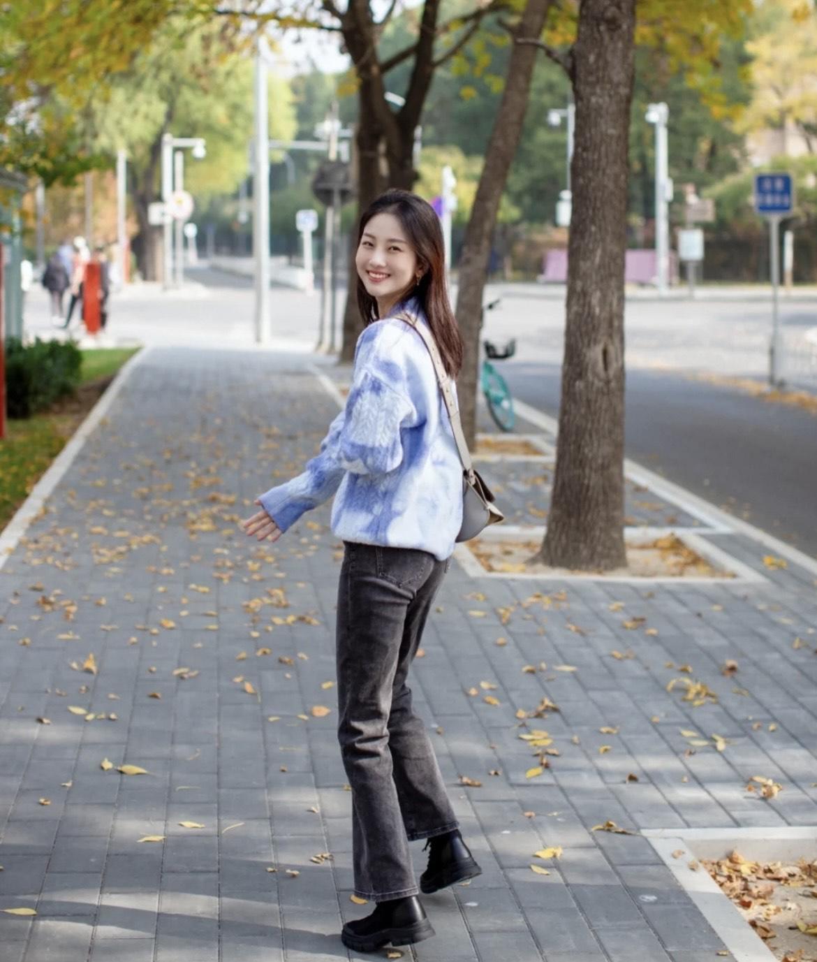 百搭 初冬还是要学一学毛衣搭配,简约高级还暖和,时髦百搭不挑人