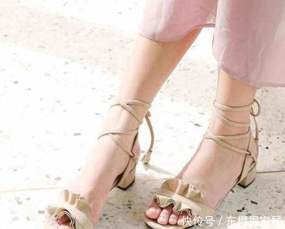 大长腿 性感高跟凉鞋，展现曼妙的身姿，怎么搭都好看