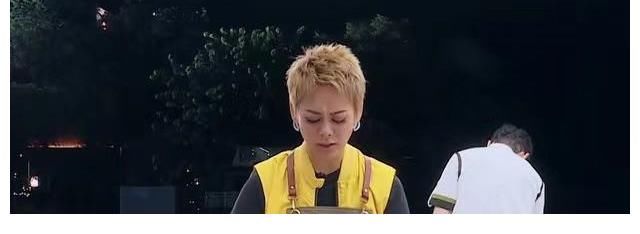 节目|当厨房手忙脚乱，黄晓明被怼到憋屈，我才开始理解林大厨的感受