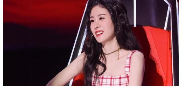 本以为是汪峰不喜欢黄霄云,看到张碧晨的做法,才发现错怪他了