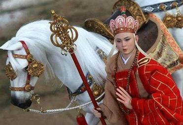 唐僧!86版《西游记》白龙马惨死马棚,尸骨无存,揭开人性的恶