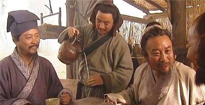 吃完饭|为什么古人吃完饭扔下银子就走,就不怕多给吗,小二也不数银子?