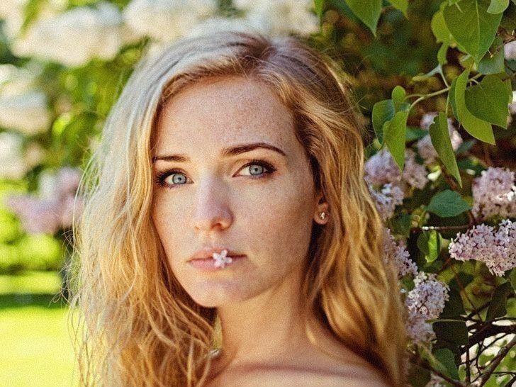 童年|16个你以前“一定做过”的蠢事,硬把磁铁吸起来就是童年