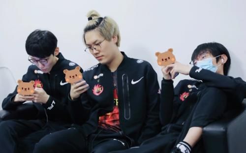 LSB!Prince止步常规赛 FPX粉丝发声安慰