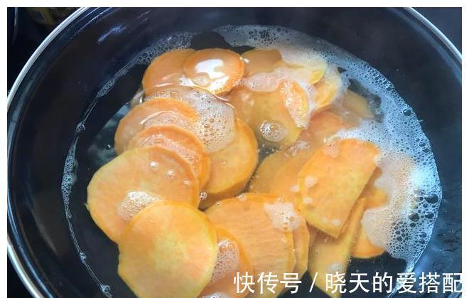 1个红薯加2个鸡蛋,做成营养早餐,低卡饱腹不怕胖,简单又省事