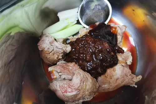  天冷了，吃牛羊肉不如吃它，贵也要舍得买，营养极高，滋补又解馋