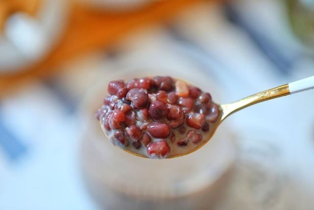 女孩别再抱着奶茶喝了,喝它更健康,补铁补血,甜而不腻营养高