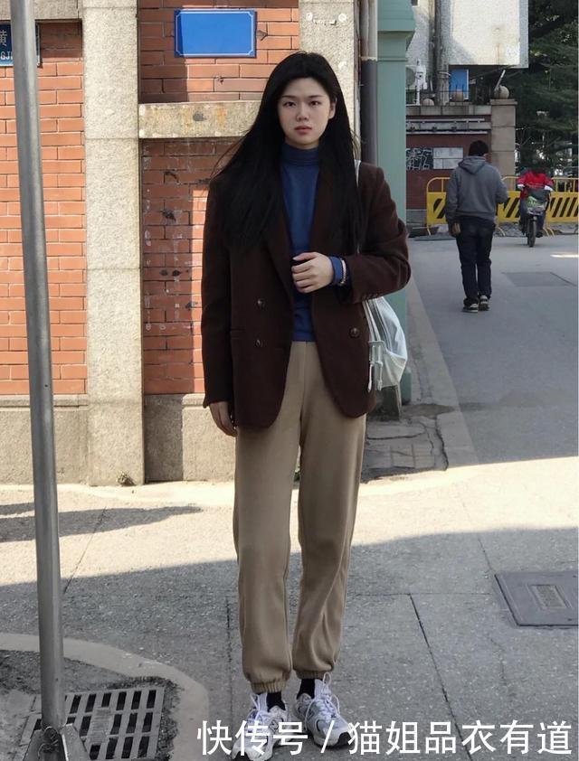 把阔腿裤丢一边吧,今冬穿上慵懒帅气的运动裤,显高显瘦超百搭