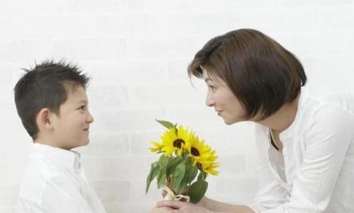 父母|上幼儿园前,家长要“逼”孩子学会这3个技能,能让他少受委屈