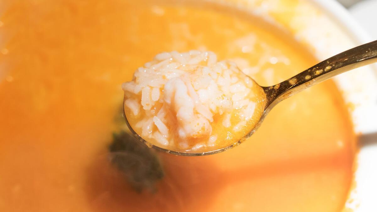 汤泡饭|汤泡饭虽然方便,但幼儿久吃却不好,孩子再爱吃,也别给宝宝多吃