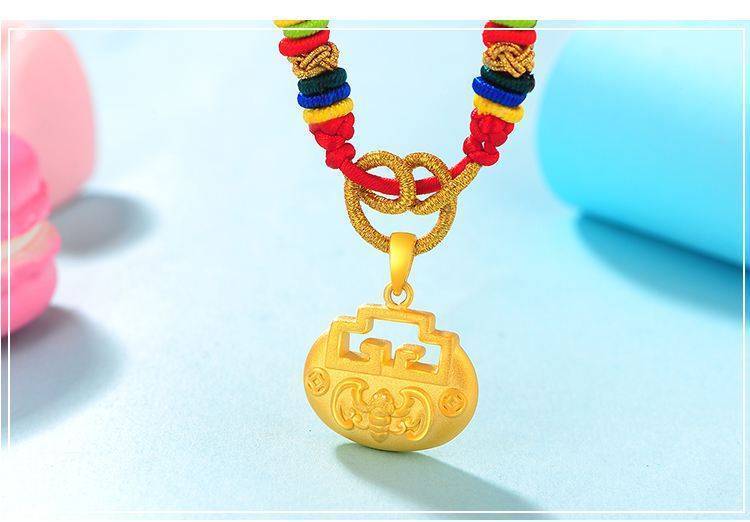 珠宝展 女明星争先给孩子买珠宝,什么首饰最适合孩子佩戴?