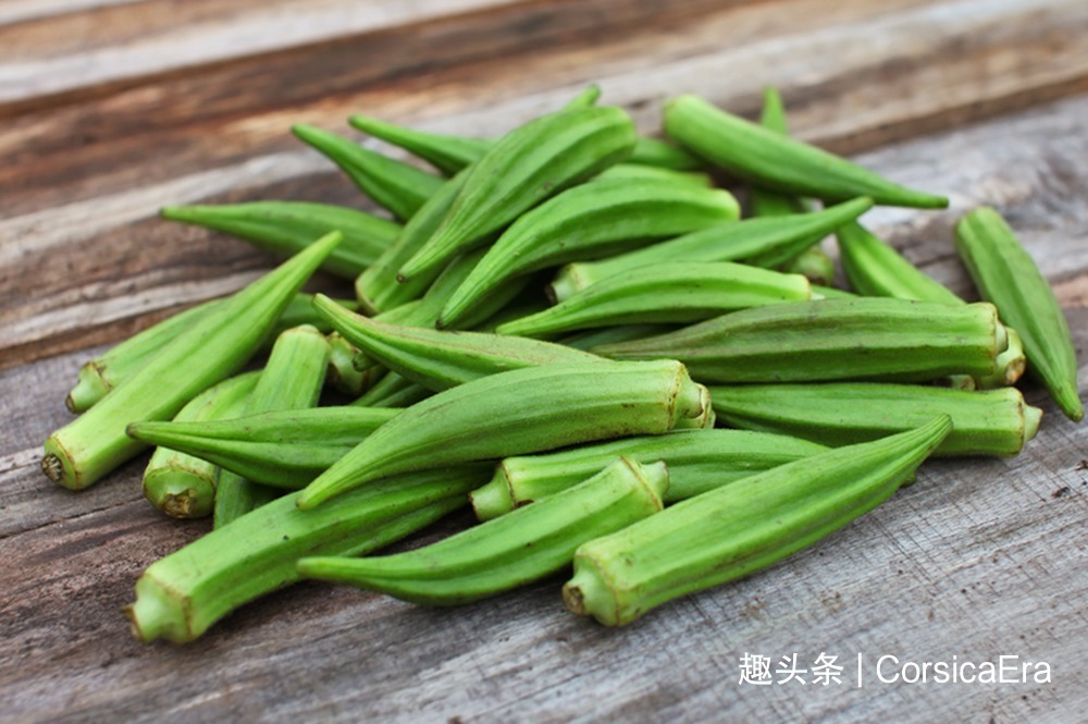难怪你做的秋葵太难吃了,第一步就错了,教你一招,脆嫩又入味